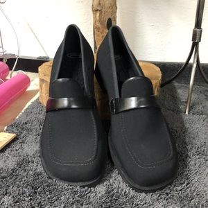 NWOB Rockport slip on loafers size 8.5